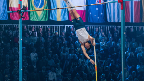 Armand Duplantis jumping